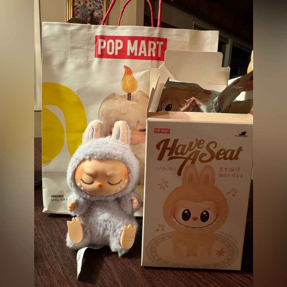 AUTHENTIC POP MART Labubu Have A Seat ZIZI